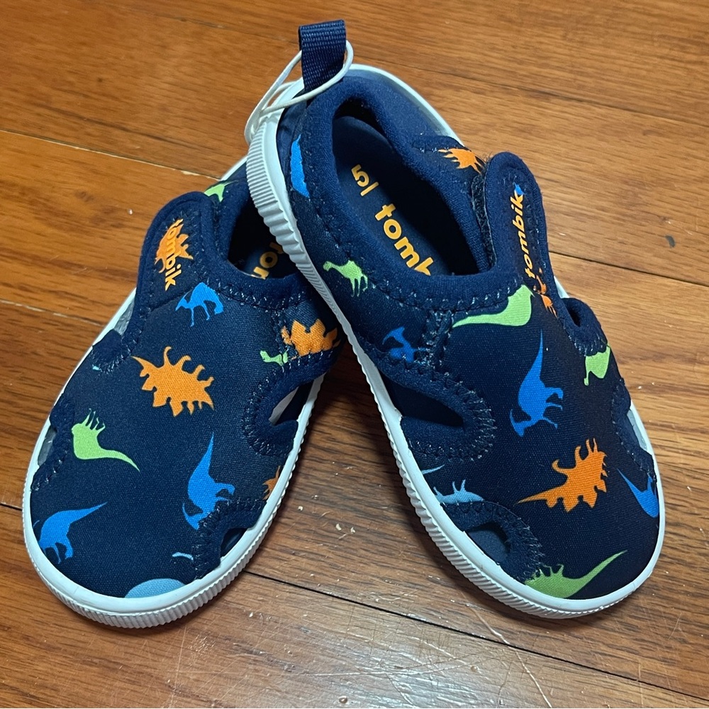 NWOT Tombik Toddler Dinosaur Sandals Navy Blue Size 5 Summer Water Shoes